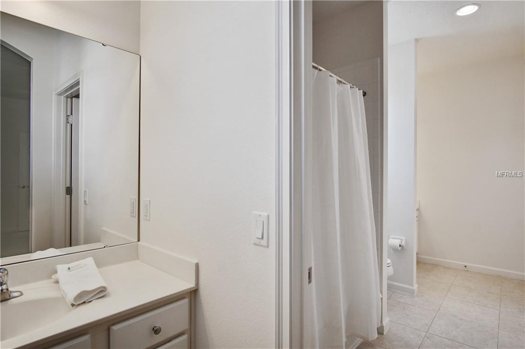 371 CABELLO DRIVE, DAVENPORT, Florida 33837, 6 Bedrooms Bedrooms, 10 Rooms Rooms,5 BathroomsBathrooms,Residential,For sale,CABELLO,S4856165