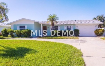 321 HARBOR DRIVE, INDIAN ROCKS BEACH, Florida 33785, 2 Bedrooms Bedrooms, 6 Rooms Rooms,3 BathroomsBathrooms,Residential,For sale,HARBOR,U7847227