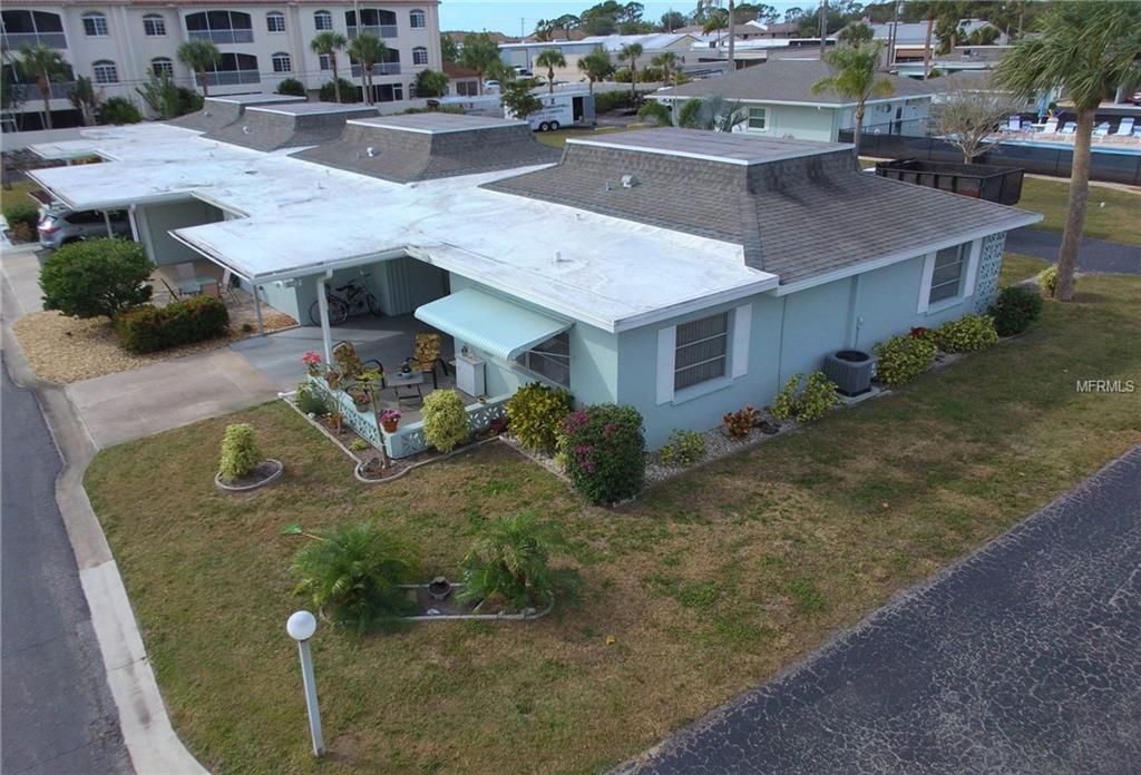 1022 BEACH MANOR CENTER, VENICE, Florida 34285, 2 Bedrooms Bedrooms, 5 Rooms Rooms,1 BathroomBathrooms,Residential,For sale,BEACH MANOR,N5916220