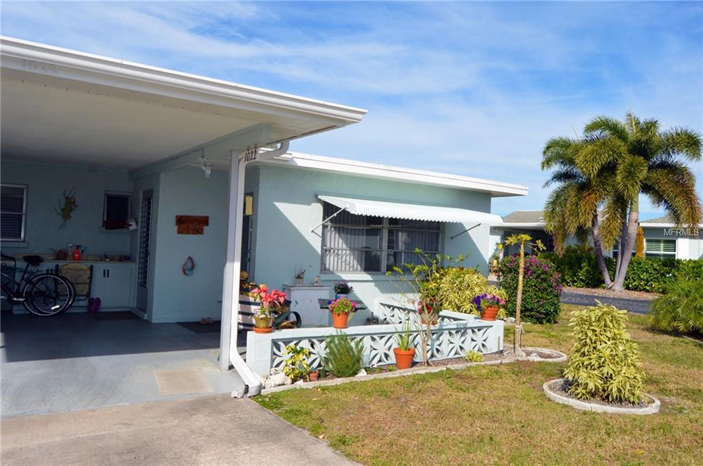1022 BEACH MANOR CENTER, VENICE, Florida 34285, 2 Bedrooms Bedrooms, 5 Rooms Rooms,1 BathroomBathrooms,Residential,For sale,BEACH MANOR,N5916220