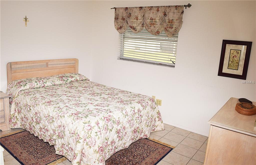 1022 BEACH MANOR CENTER, VENICE, Florida 34285, 2 Bedrooms Bedrooms, 5 Rooms Rooms,1 BathroomBathrooms,Residential,For sale,BEACH MANOR,N5916220