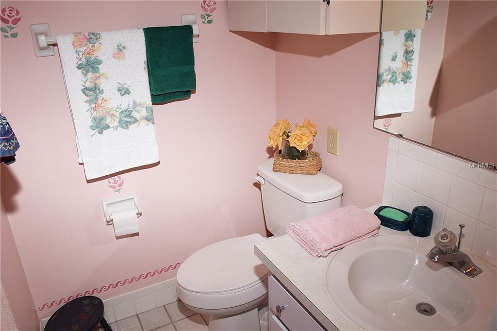 1022 BEACH MANOR CENTER, VENICE, Florida 34285, 2 Bedrooms Bedrooms, 5 Rooms Rooms,1 BathroomBathrooms,Residential,For sale,BEACH MANOR,N5916220