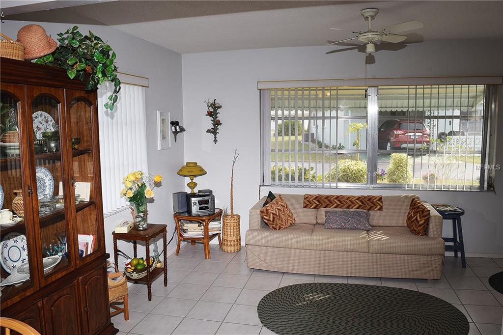 1022 BEACH MANOR CENTER, VENICE, Florida 34285, 2 Bedrooms Bedrooms, 5 Rooms Rooms,1 BathroomBathrooms,Residential,For sale,BEACH MANOR,N5916220