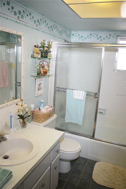 1022 BEACH MANOR CENTER, VENICE, Florida 34285, 2 Bedrooms Bedrooms, 5 Rooms Rooms,1 BathroomBathrooms,Residential,For sale,BEACH MANOR,N5916220