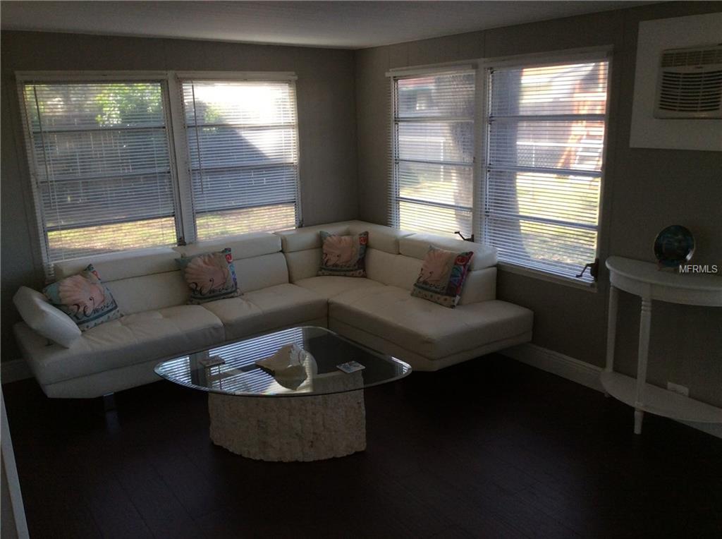 11715 81ST AVENUE N, SEMINOLE, Florida 33772, 2 Bedrooms Bedrooms, 6 Rooms Rooms,1 BathroomBathrooms,Residential,For sale,81ST,U7846833