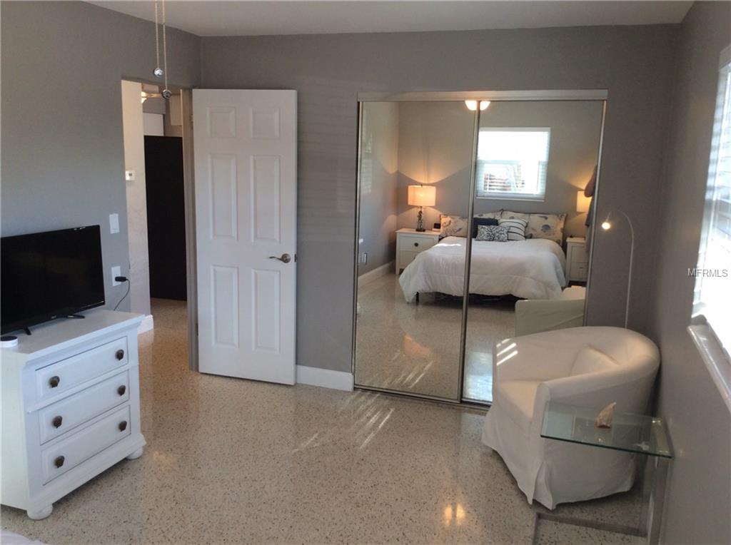 11715 81ST AVENUE N, SEMINOLE, Florida 33772, 2 Bedrooms Bedrooms, 6 Rooms Rooms,1 BathroomBathrooms,Residential,For sale,81ST,U7846833