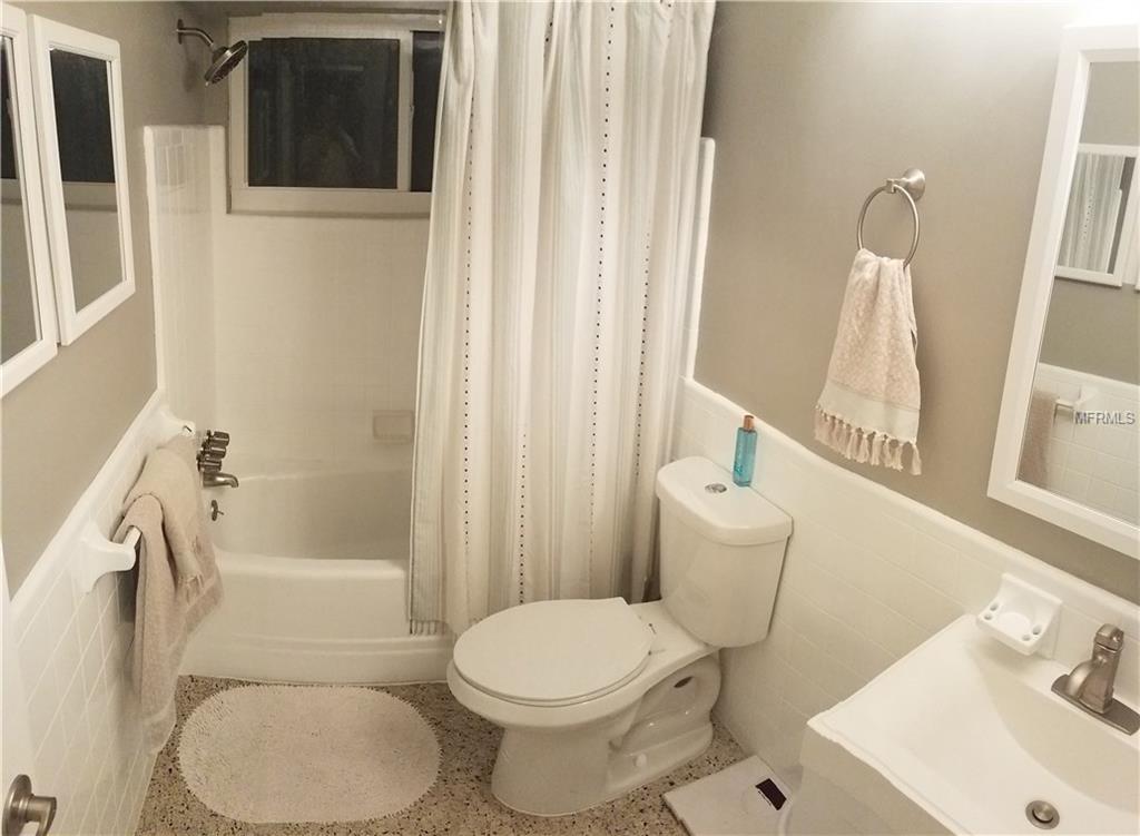 11715 81ST AVENUE N, SEMINOLE, Florida 33772, 2 Bedrooms Bedrooms, 6 Rooms Rooms,1 BathroomBathrooms,Residential,For sale,81ST,U7846833