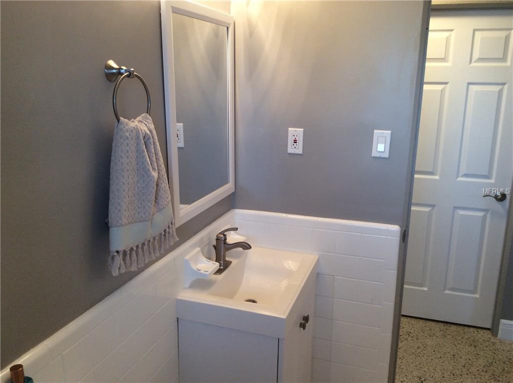 11715 81ST AVENUE N, SEMINOLE, Florida 33772, 2 Bedrooms Bedrooms, 6 Rooms Rooms,1 BathroomBathrooms,Residential,For sale,81ST,U7846833