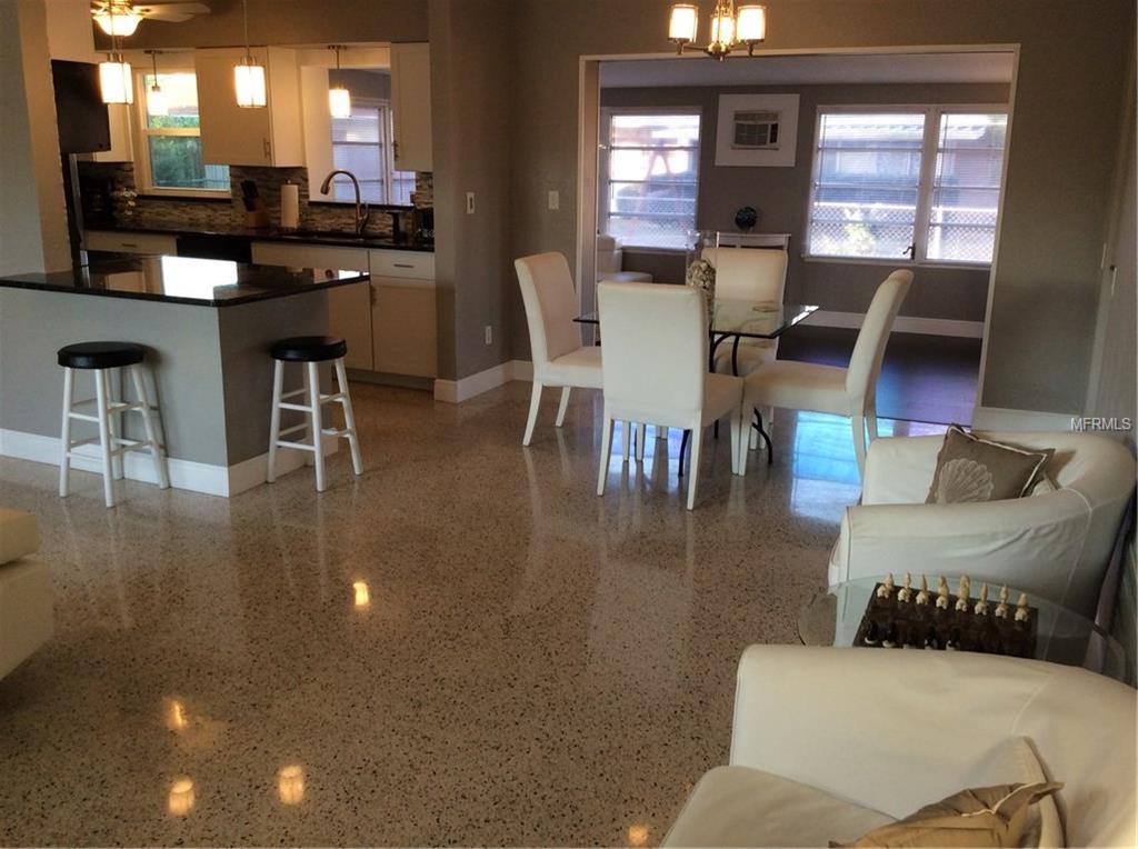 11715 81ST AVENUE N, SEMINOLE, Florida 33772, 2 Bedrooms Bedrooms, 6 Rooms Rooms,1 BathroomBathrooms,Residential,For sale,81ST,U7846833