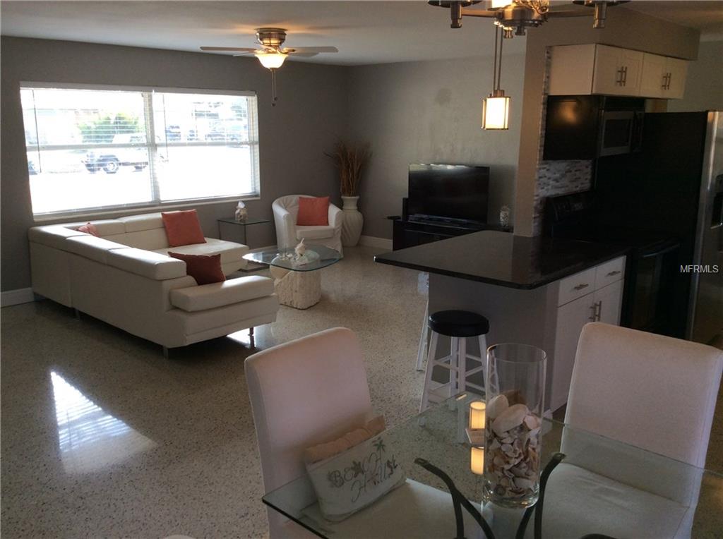 11715 81ST AVENUE N, SEMINOLE, Florida 33772, 2 Bedrooms Bedrooms, 6 Rooms Rooms,1 BathroomBathrooms,Residential,For sale,81ST,U7846833