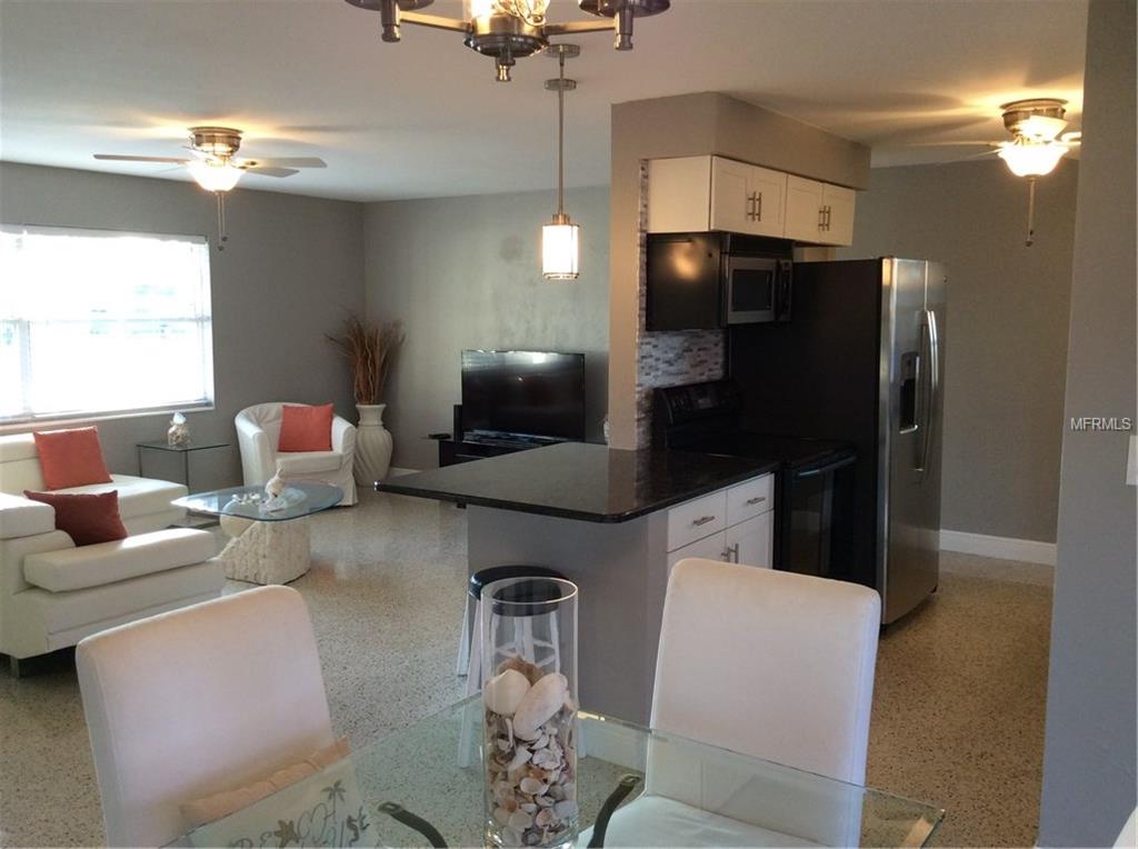 11715 81ST AVENUE N, SEMINOLE, Florida 33772, 2 Bedrooms Bedrooms, 6 Rooms Rooms,1 BathroomBathrooms,Residential,For sale,81ST,U7846833