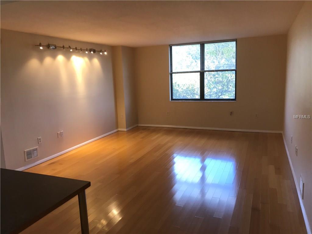 701 S MADISON AVENUE, CLEARWATER, Florida 33756, 2 Bedrooms Bedrooms, 4 Rooms Rooms,2 BathroomsBathrooms,Residential,For sale,MADISON,U7847428