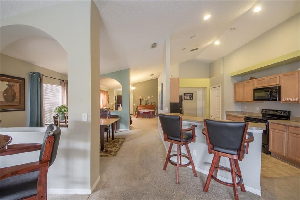 302 RED KITE DRIVE, GROVELAND, Florida 34736, 3 Bedrooms Bedrooms, 8 Rooms Rooms,2 BathroomsBathrooms,Residential,For sale,RED KITE,G4852785