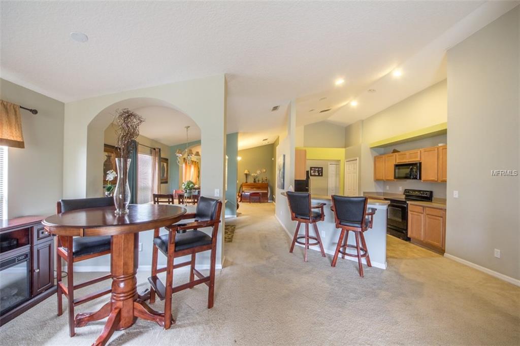 302 RED KITE DRIVE, GROVELAND, Florida 34736, 3 Bedrooms Bedrooms, 8 Rooms Rooms,2 BathroomsBathrooms,Residential,For sale,RED KITE,G4852785