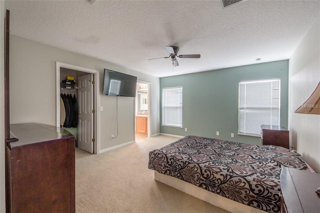 302 RED KITE DRIVE, GROVELAND, Florida 34736, 3 Bedrooms Bedrooms, 8 Rooms Rooms,2 BathroomsBathrooms,Residential,For sale,RED KITE,G4852785