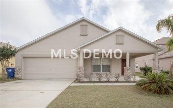 302 RED KITE DRIVE, GROVELAND, Florida 34736, 3 Bedrooms Bedrooms, 8 Rooms Rooms,2 BathroomsBathrooms,Residential,For sale,RED KITE,G4852785