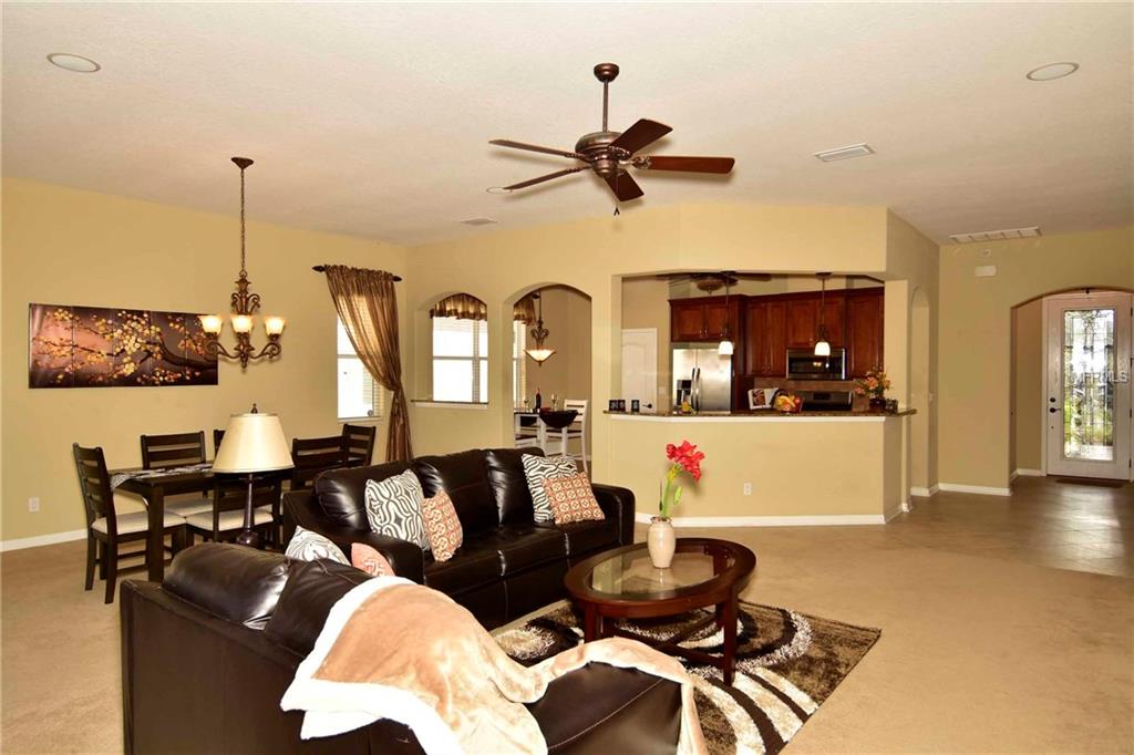 1628 EMERALD DUNES DRIVE, SUN CITY CENTER, Florida 33573, 3 Bedrooms Bedrooms, 9 Rooms Rooms,2 BathroomsBathrooms,Residential,For sale,EMERALD DUNES,T2871525