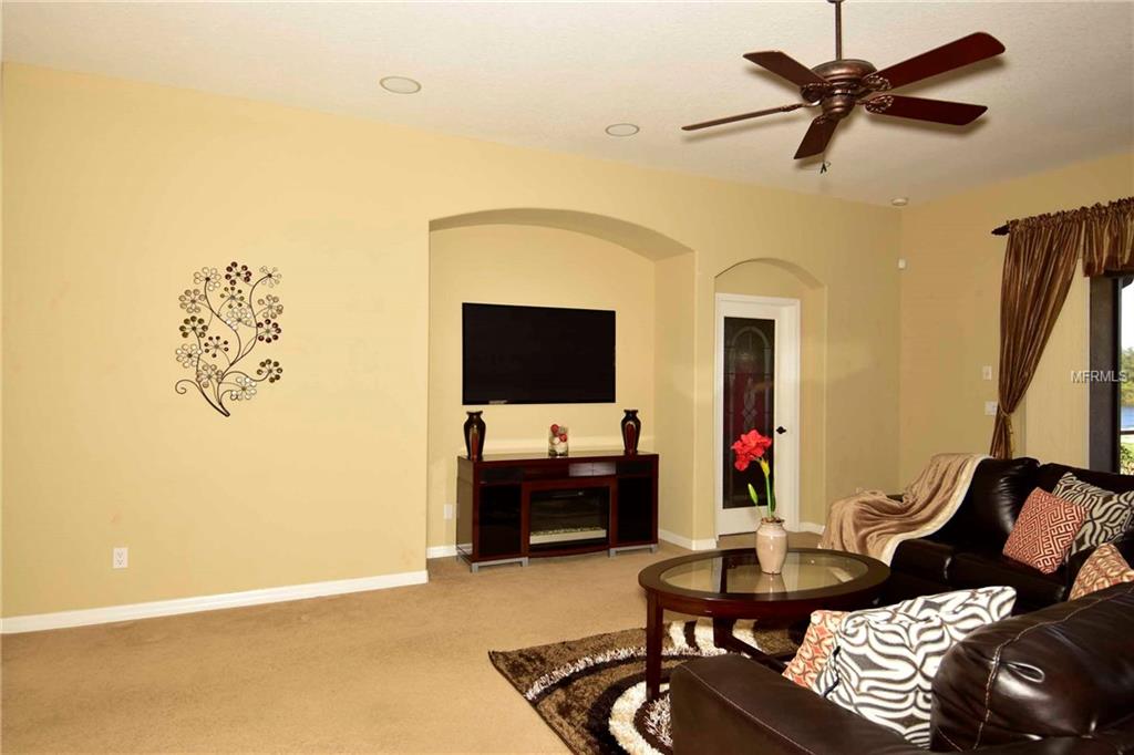 1628 EMERALD DUNES DRIVE, SUN CITY CENTER, Florida 33573, 3 Bedrooms Bedrooms, 9 Rooms Rooms,2 BathroomsBathrooms,Residential,For sale,EMERALD DUNES,T2871525