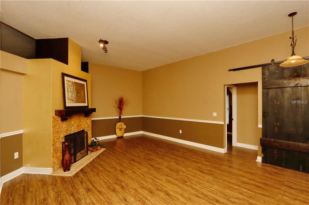 8509 BELLA WAY, TAMPA, Florida 33635, 3 Bedrooms Bedrooms, 6 Rooms Rooms,2 BathroomsBathrooms,Residential,For sale,BELLA,T2910538