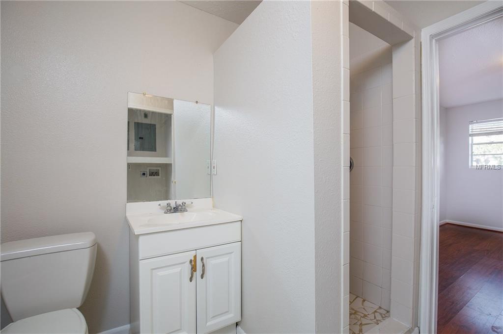 5222 S PURITAN AVENUE, TAMPA, Florida 33611, 3 Bedrooms Bedrooms, 6 Rooms Rooms,2 BathroomsBathrooms,Residential,For sale,PURITAN,T2919567