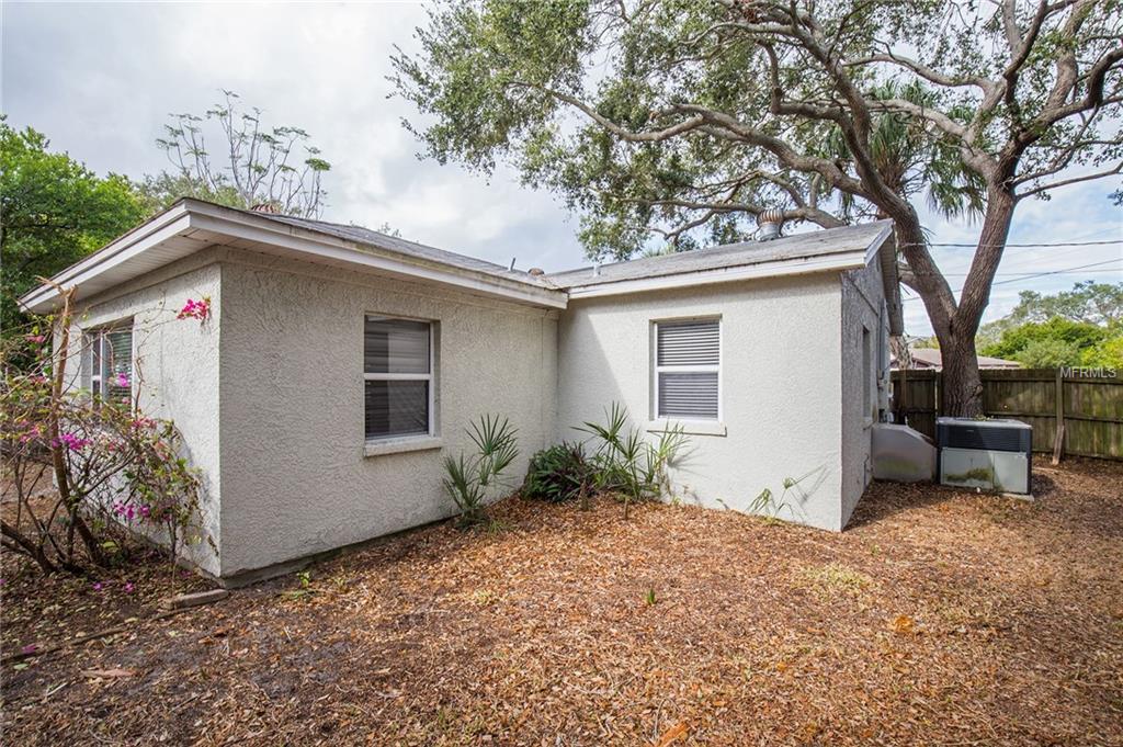 5222 S PURITAN AVENUE, TAMPA, Florida 33611, 3 Bedrooms Bedrooms, 6 Rooms Rooms,2 BathroomsBathrooms,Residential,For sale,PURITAN,T2919567