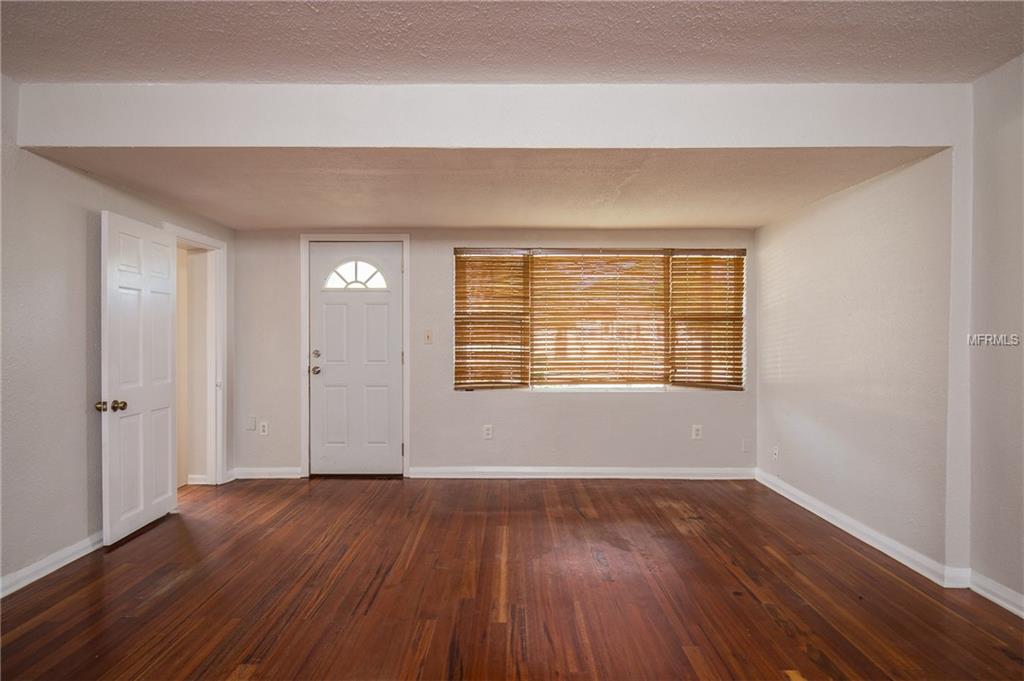 5222 S PURITAN AVENUE, TAMPA, Florida 33611, 3 Bedrooms Bedrooms, 6 Rooms Rooms,2 BathroomsBathrooms,Residential,For sale,PURITAN,T2919567