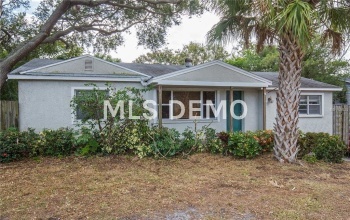 5222 S PURITAN AVENUE, TAMPA, Florida 33611, 3 Bedrooms Bedrooms, 6 Rooms Rooms,2 BathroomsBathrooms,Residential,For sale,PURITAN,T2919567