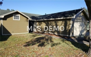 1090 SUNSHINE WAY SW, WINTER HAVEN, Florida 33880, 3 Bedrooms Bedrooms, 5 Rooms Rooms,2 BathroomsBathrooms,Residential,For sale,SUNSHINE,P4718512