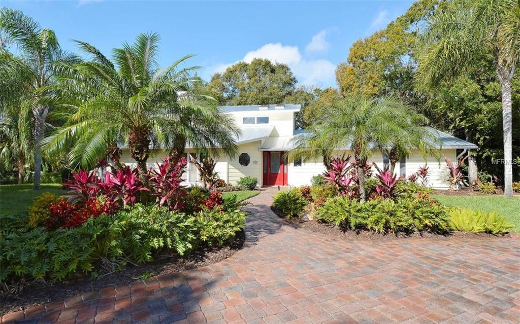 6541 CANARY STREET, SARASOTA, Florida 34241, 3 Bedrooms Bedrooms, 8 Rooms Rooms,2 BathroomsBathrooms,Residential,For sale,CANARY,A4206948