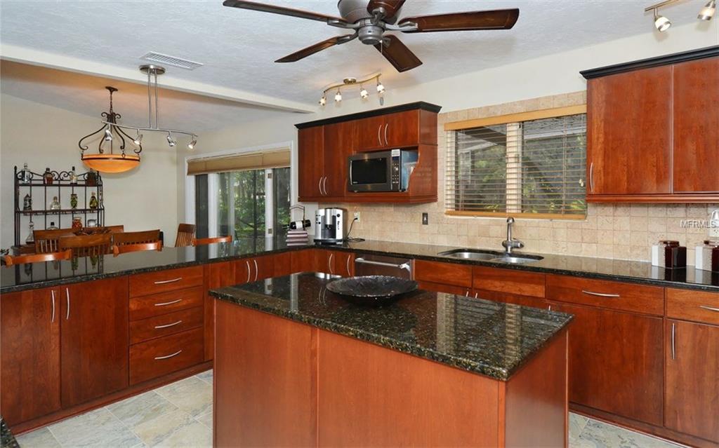 6541 CANARY STREET, SARASOTA, Florida 34241, 3 Bedrooms Bedrooms, 8 Rooms Rooms,2 BathroomsBathrooms,Residential,For sale,CANARY,A4206948