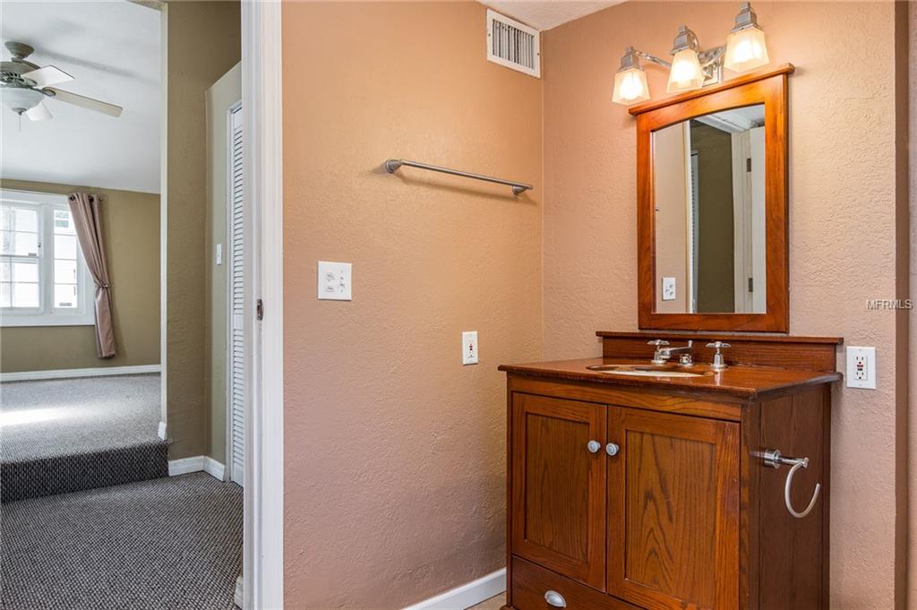 206 16TH AVENUE NE, ST PETERSBURG, Florida 33704, 4 Bedrooms Bedrooms, 3 Rooms Rooms,2 BathroomsBathrooms,Residential,For sale,16TH,U7844976