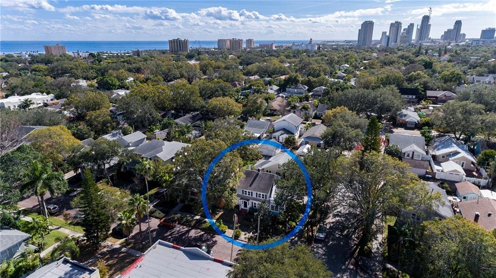 206 16TH AVENUE NE, ST PETERSBURG, Florida 33704, 4 Bedrooms Bedrooms, 3 Rooms Rooms,2 BathroomsBathrooms,Residential,For sale,16TH,U7844976