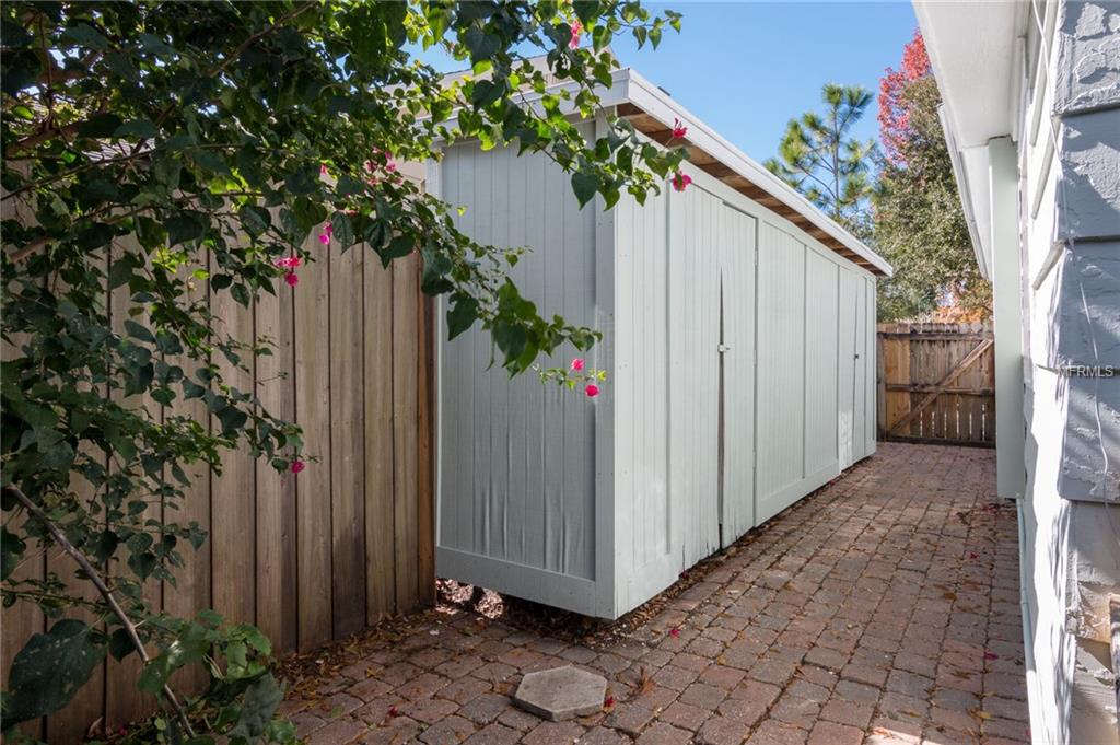 206 16TH AVENUE NE, ST PETERSBURG, Florida 33704, 4 Bedrooms Bedrooms, 3 Rooms Rooms,2 BathroomsBathrooms,Residential,For sale,16TH,U7844976