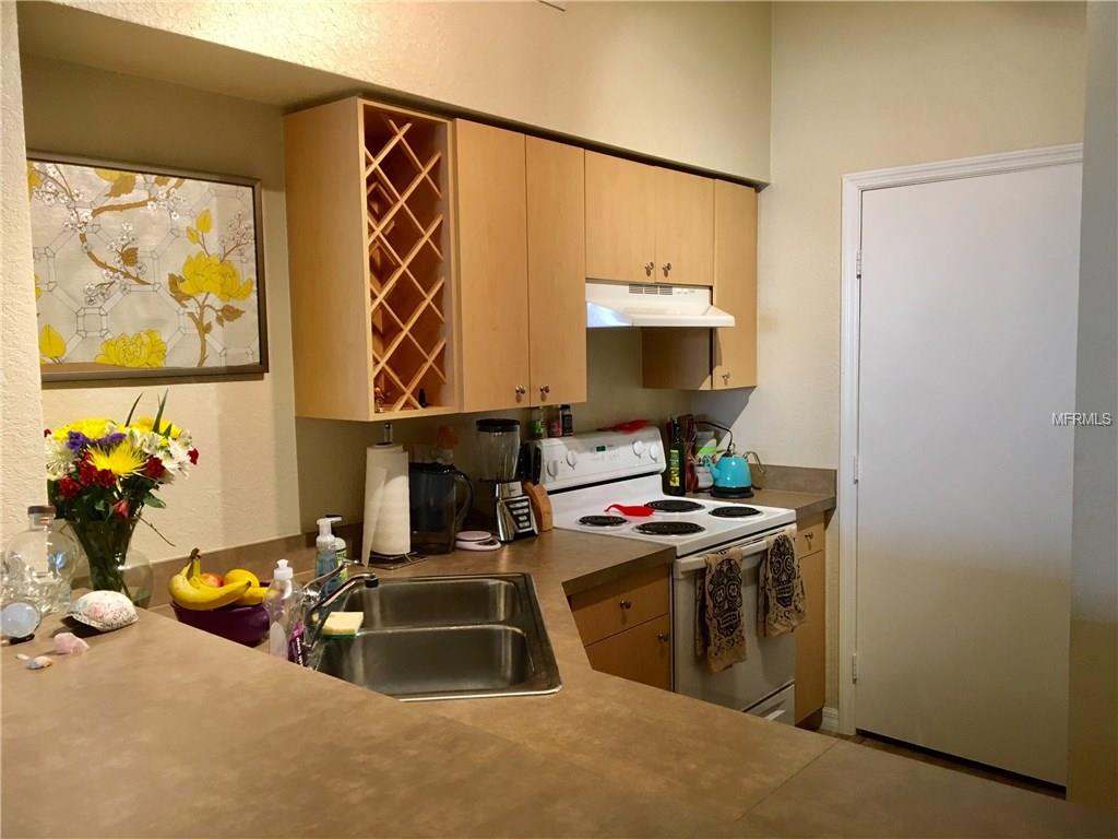 100 4TH AVENUE S, ST PETERSBURG, Florida 33701, 1 Bedroom Bedrooms, 4 Rooms Rooms,1 BathroomBathrooms,Residential,For sale,4TH,U7846286