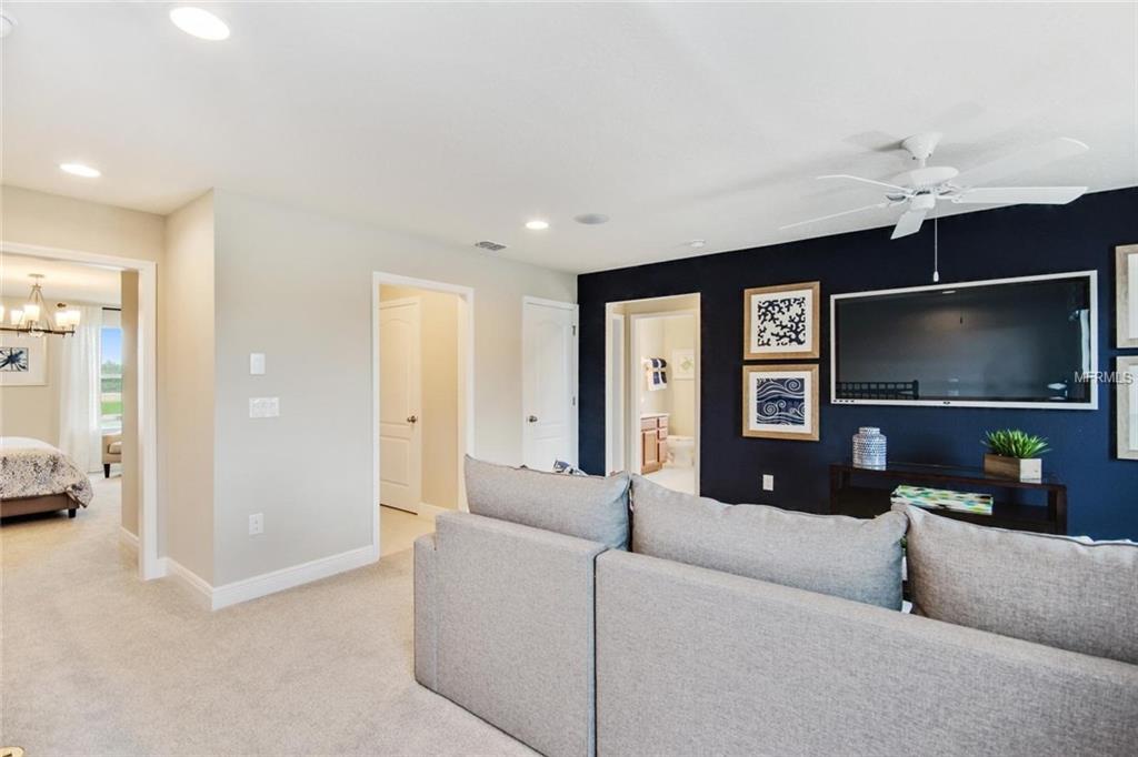 2281 KELMSCOTT COURT, SANFORD, Florida 32773, 3 Bedrooms Bedrooms, 8 Rooms Rooms,2 BathroomsBathrooms,Residential,For sale,KELMSCOTT,W7637581