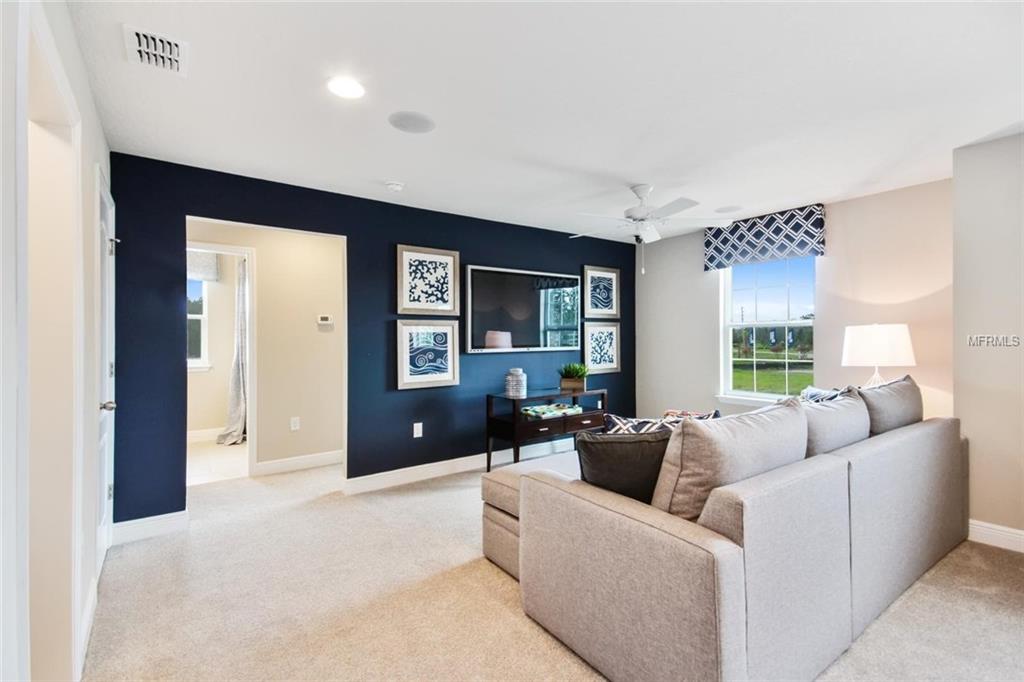 2281 KELMSCOTT COURT, SANFORD, Florida 32773, 3 Bedrooms Bedrooms, 8 Rooms Rooms,2 BathroomsBathrooms,Residential,For sale,KELMSCOTT,W7637581