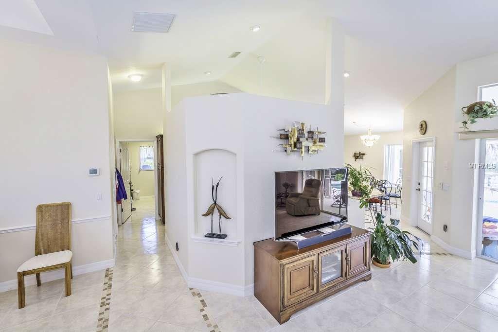 9460 MIGUE CIRCLE, PORT CHARLOTTE, Florida 33981, 3 Bedrooms Bedrooms, 9 Rooms Rooms,2 BathroomsBathrooms,Residential,For sale,MIGUE,D5922896