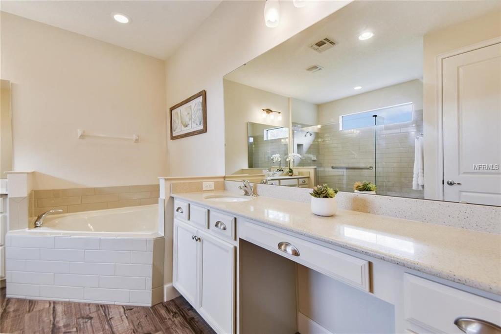 5220 WATERSIDE VISTA LANE, SAINT CLOUD, Florida 34771, 4 Bedrooms Bedrooms, 10 Rooms Rooms,3 BathroomsBathrooms,Residential,For sale,WATERSIDE VISTA,O5561039