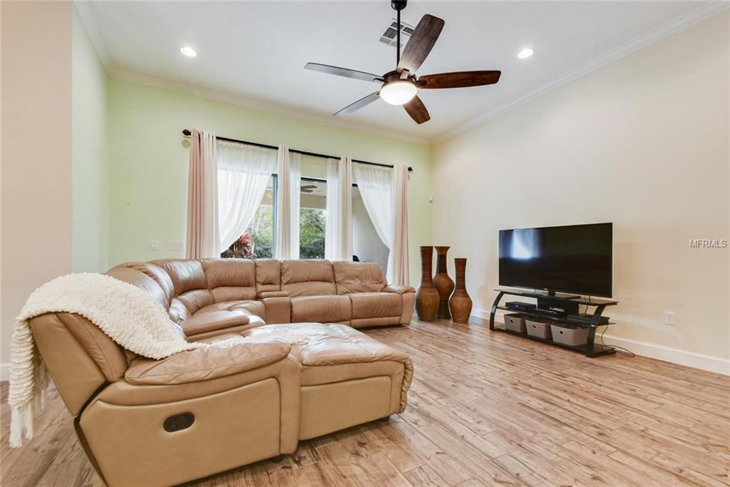 5220 WATERSIDE VISTA LANE, SAINT CLOUD, Florida 34771, 4 Bedrooms Bedrooms, 10 Rooms Rooms,3 BathroomsBathrooms,Residential,For sale,WATERSIDE VISTA,O5561039