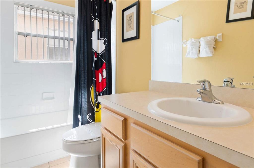 2719 FIESTA KEY DRIVE, KISSIMMEE, Florida 34747, 6 Bedrooms Bedrooms, 11 Rooms Rooms,4 BathroomsBathrooms,Residential,For sale,FIESTA KEY,O5561892