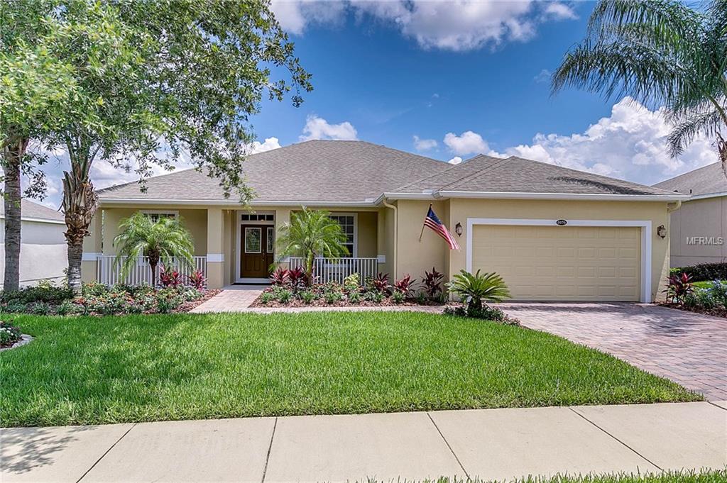 1076 GLENRAVEN LANE, CLERMONT, Florida 34711, 4 Bedrooms Bedrooms, 10 Rooms Rooms,3 BathroomsBathrooms,Residential,For sale,GLENRAVEN,G4844921