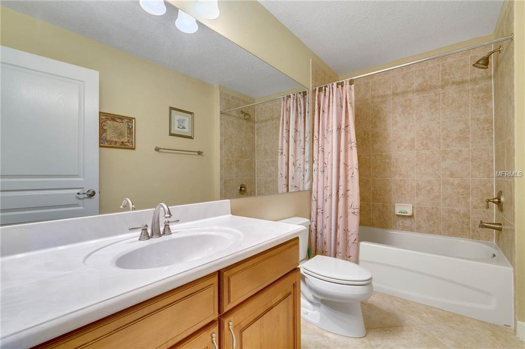 1076 GLENRAVEN LANE, CLERMONT, Florida 34711, 4 Bedrooms Bedrooms, 10 Rooms Rooms,3 BathroomsBathrooms,Residential,For sale,GLENRAVEN,G4844921