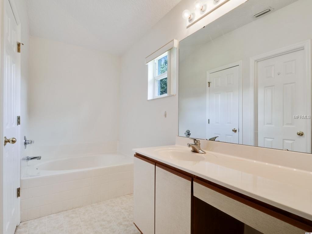 4106 IVEYGLEN AVENUE, ORLANDO, Florida 32826, 3 Bedrooms Bedrooms, 8 Rooms Rooms,2 BathroomsBathrooms,Residential,For sale,IVEYGLEN,O5534103