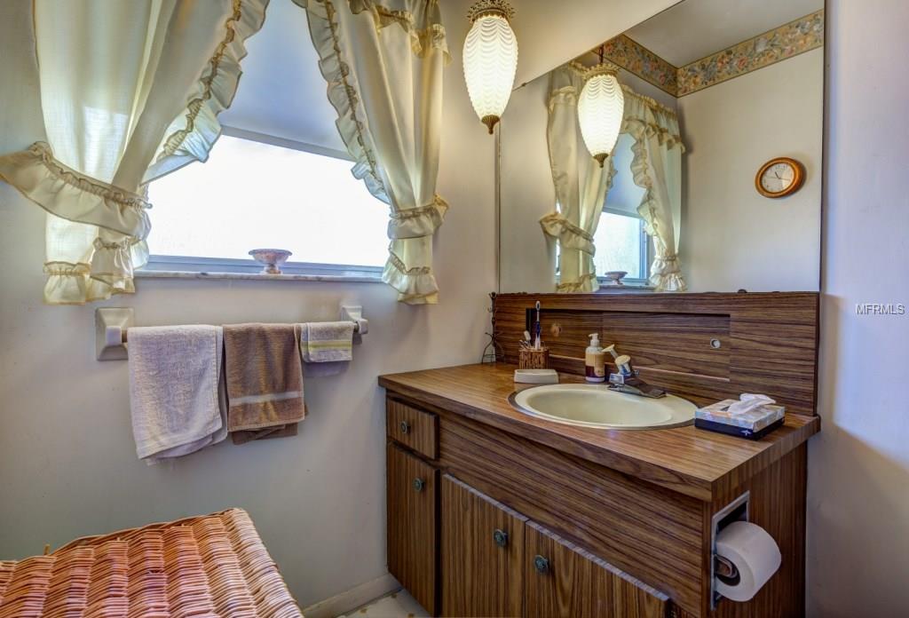 356 SEA GRAPE ROAD, VENICE, Florida 34293, 2 Bedrooms Bedrooms, 9 Rooms Rooms,2 BathroomsBathrooms,Residential,For sale,SEA GRAPE,N5915812