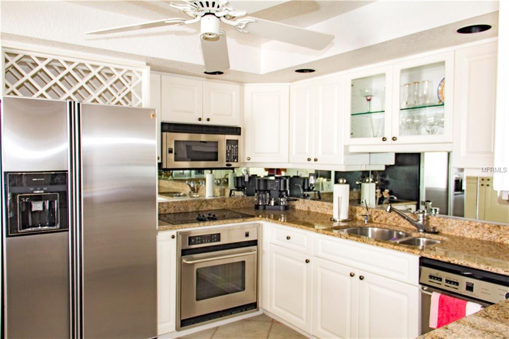 SARASOTA, Florida 34236, 2 Bedrooms Bedrooms, 6 Rooms Rooms,2 BathroomsBathrooms,Residential,For sale,A4208417