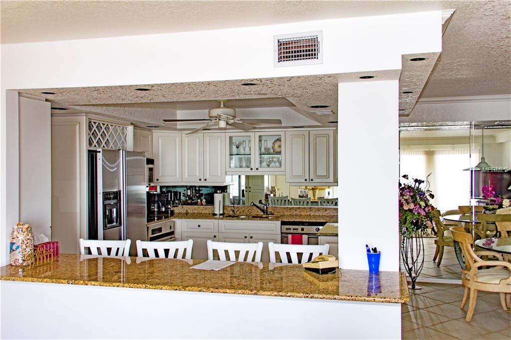 SARASOTA, Florida 34236, 2 Bedrooms Bedrooms, 6 Rooms Rooms,2 BathroomsBathrooms,Residential,For sale,A4208417