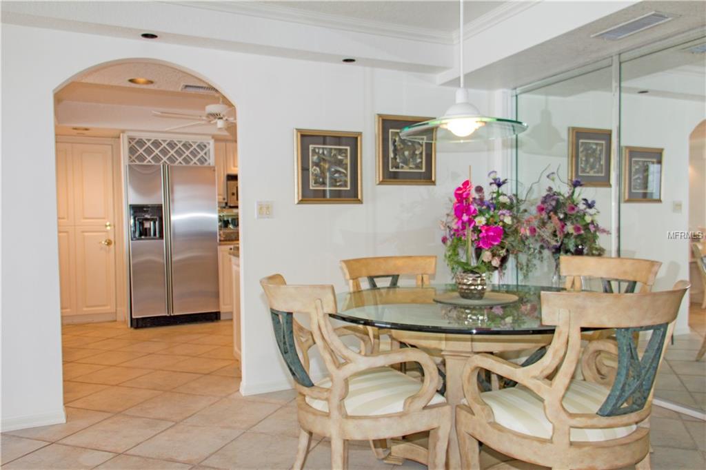 SARASOTA, Florida 34236, 2 Bedrooms Bedrooms, 6 Rooms Rooms,2 BathroomsBathrooms,Residential,For sale,A4208417