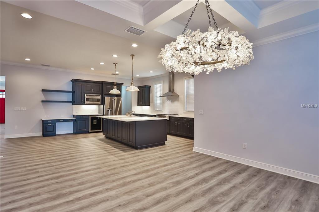 3918 W SEVILLA STREET, TAMPA, Florida 33629, 5 Bedrooms Bedrooms, 9 Rooms Rooms,3 BathroomsBathrooms,Residential,For sale,SEVILLA,T2926381