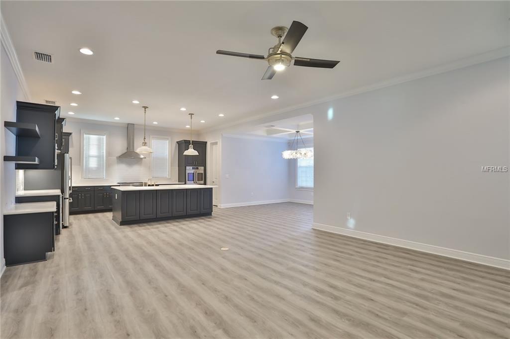 3918 W SEVILLA STREET, TAMPA, Florida 33629, 5 Bedrooms Bedrooms, 9 Rooms Rooms,3 BathroomsBathrooms,Residential,For sale,SEVILLA,T2926381