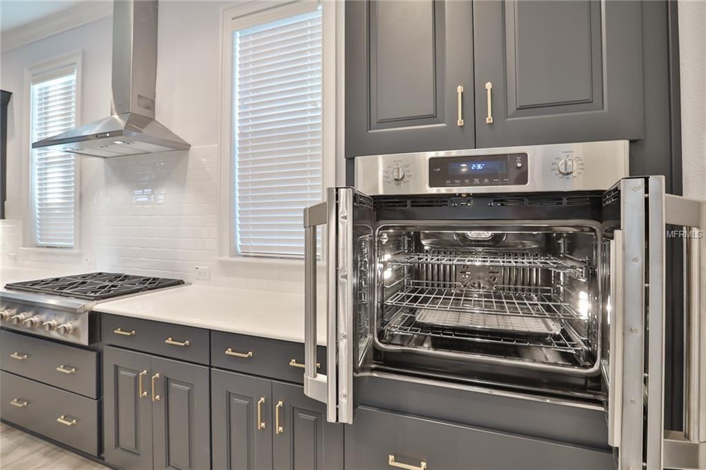 3918 W SEVILLA STREET, TAMPA, Florida 33629, 5 Bedrooms Bedrooms, 9 Rooms Rooms,3 BathroomsBathrooms,Residential,For sale,SEVILLA,T2926381